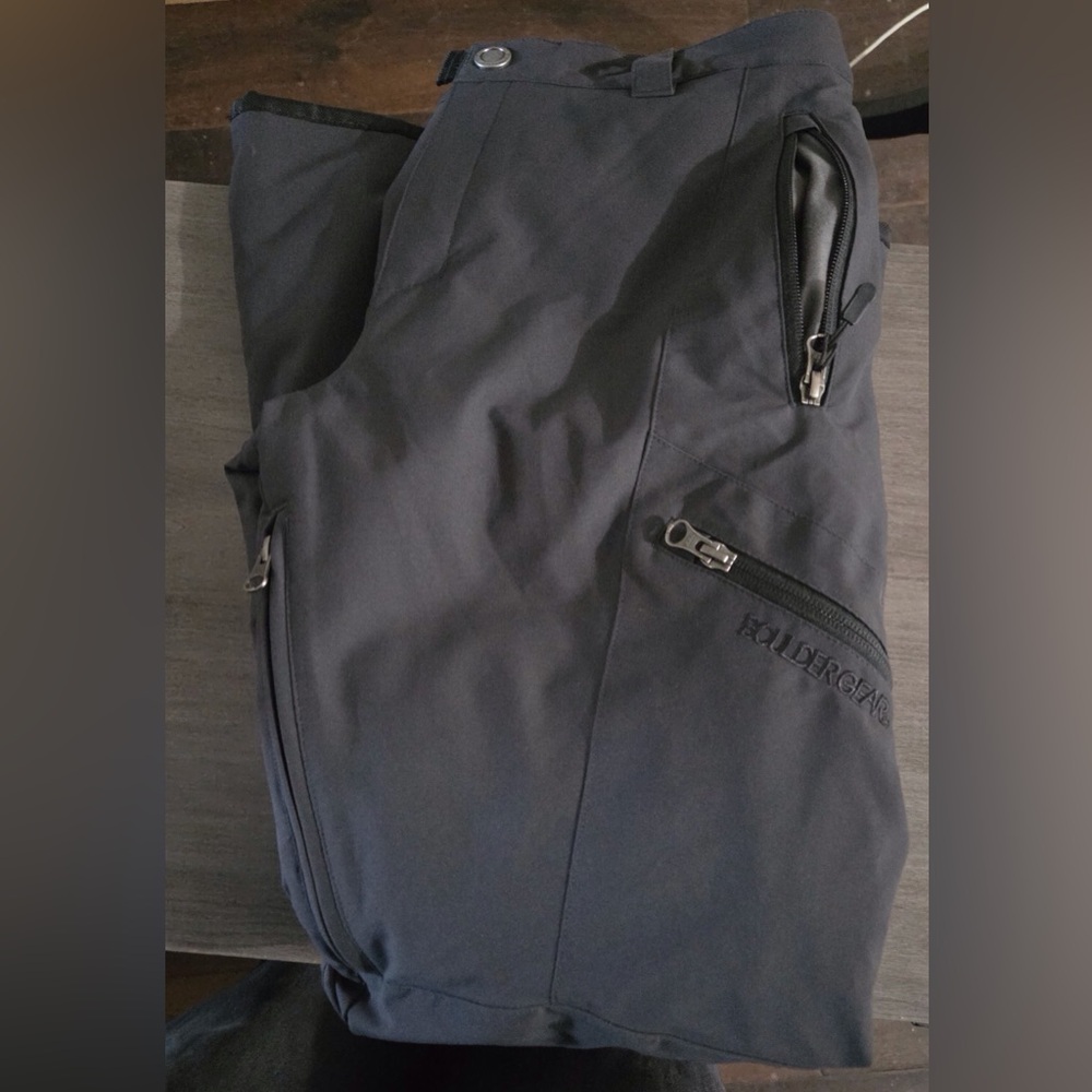 Boulder Gear Cargo SnowPants in Dark Gray